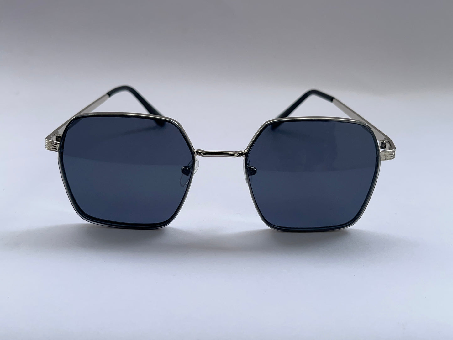 SILVER TRIM BLACK CLASSIC SUNGLASSES