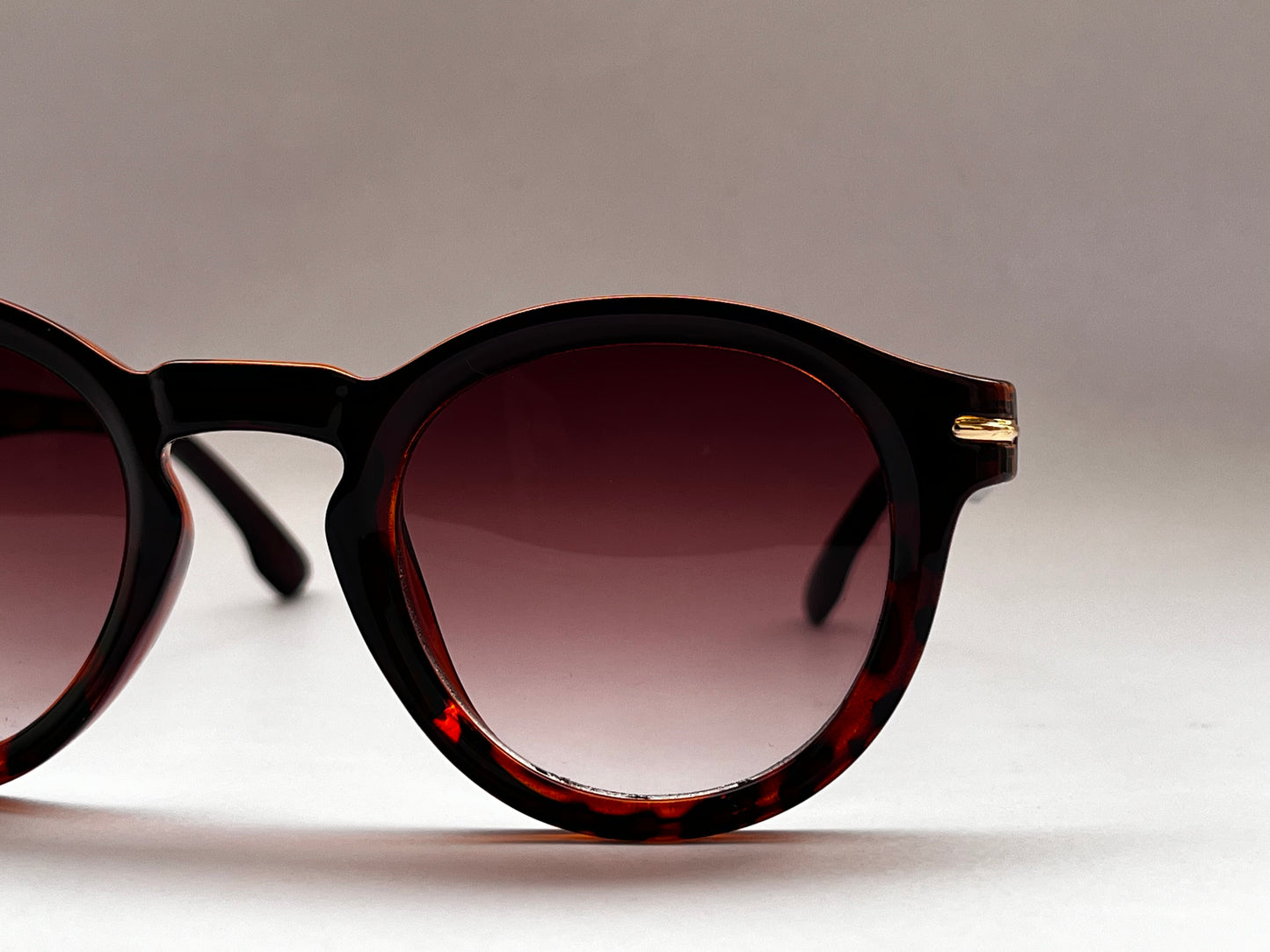 WILD FADE ROUND BROWN SHADES