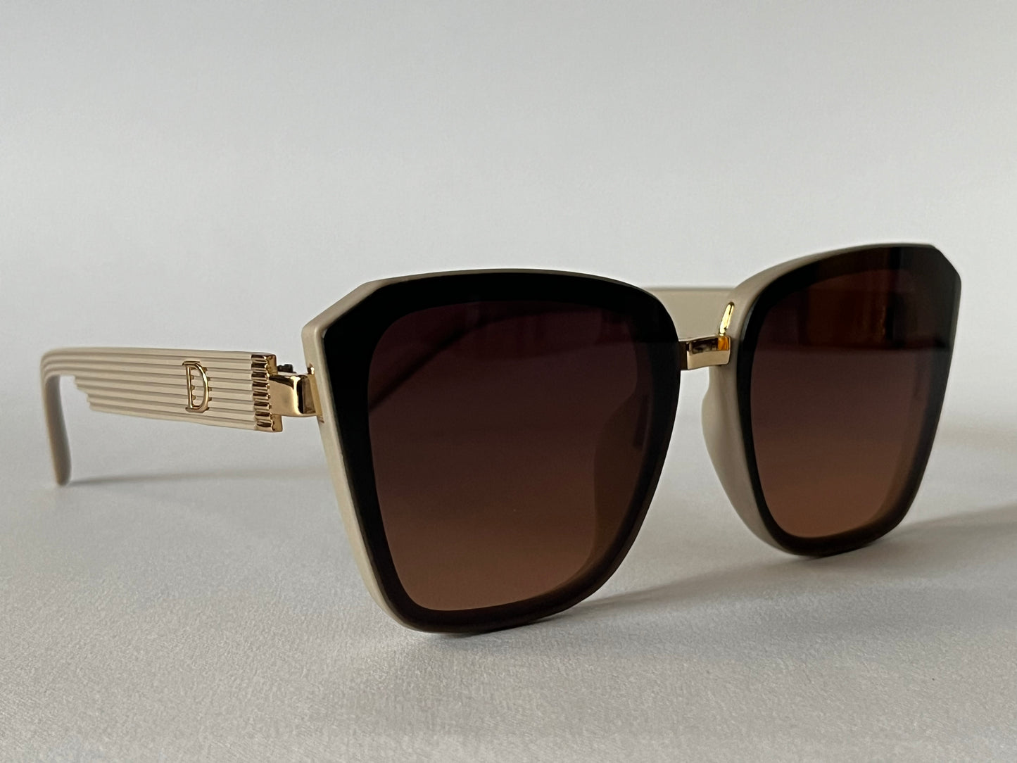 AUTUMN LUXE CAT-EYE SHADES