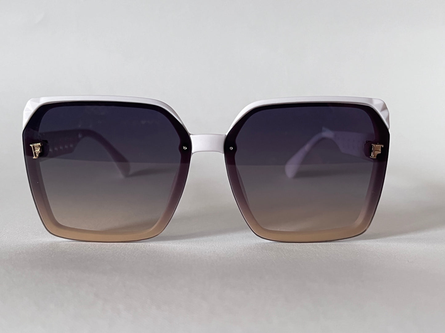WHITE HORIZON LUXE SHADES