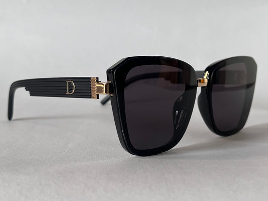 TRANSPARENT BLACK CAT-EYE LUXE SHADES