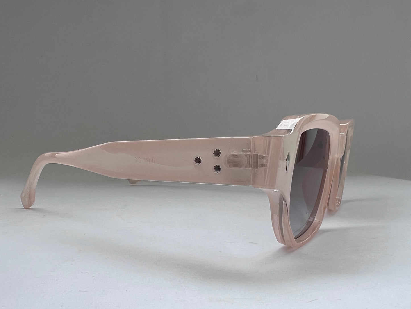 PEACH GLOW SQUARE SHADES