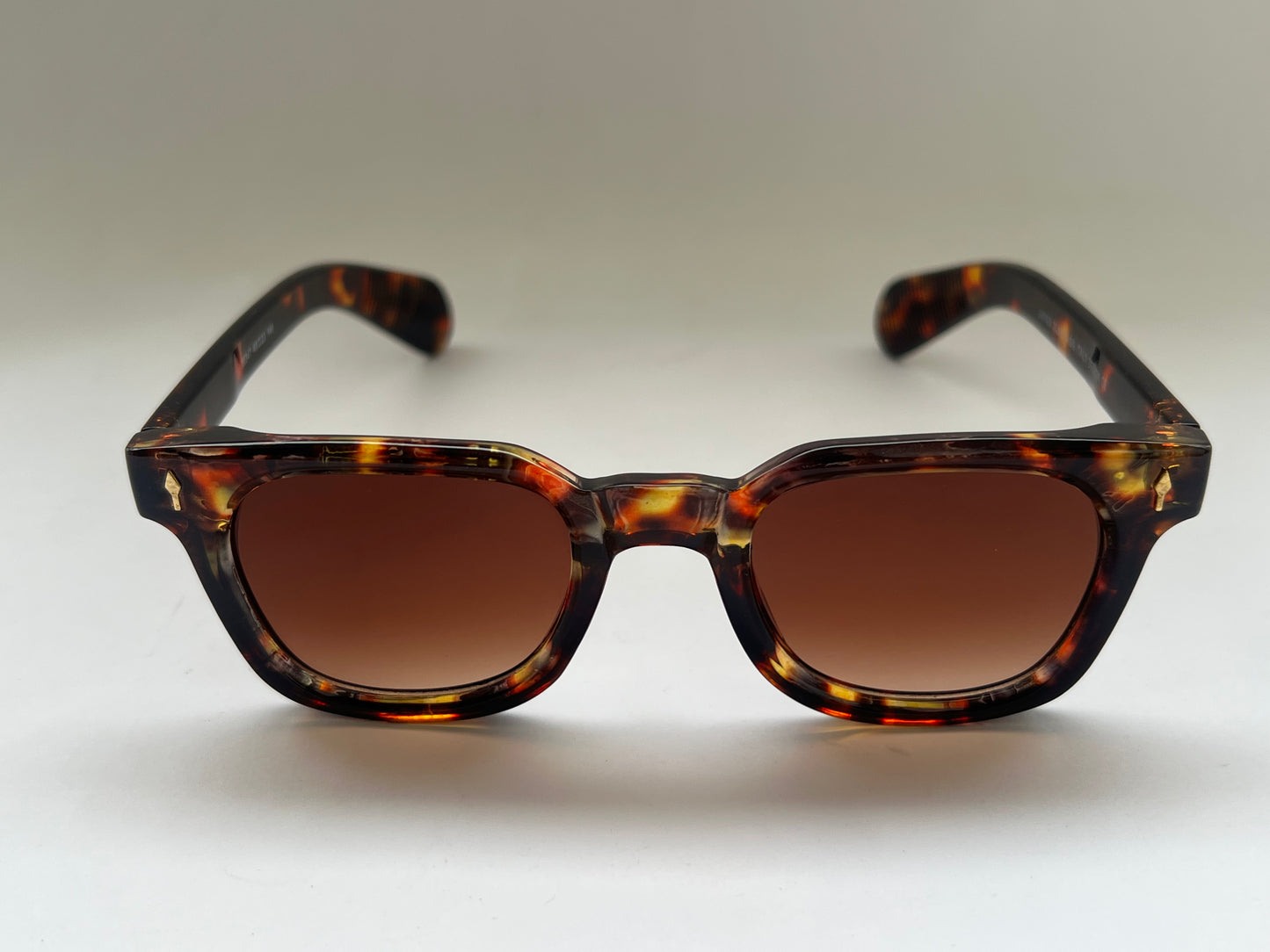 TIMELESS TORTOISE SHELL ROUND-SQUARE SHADES