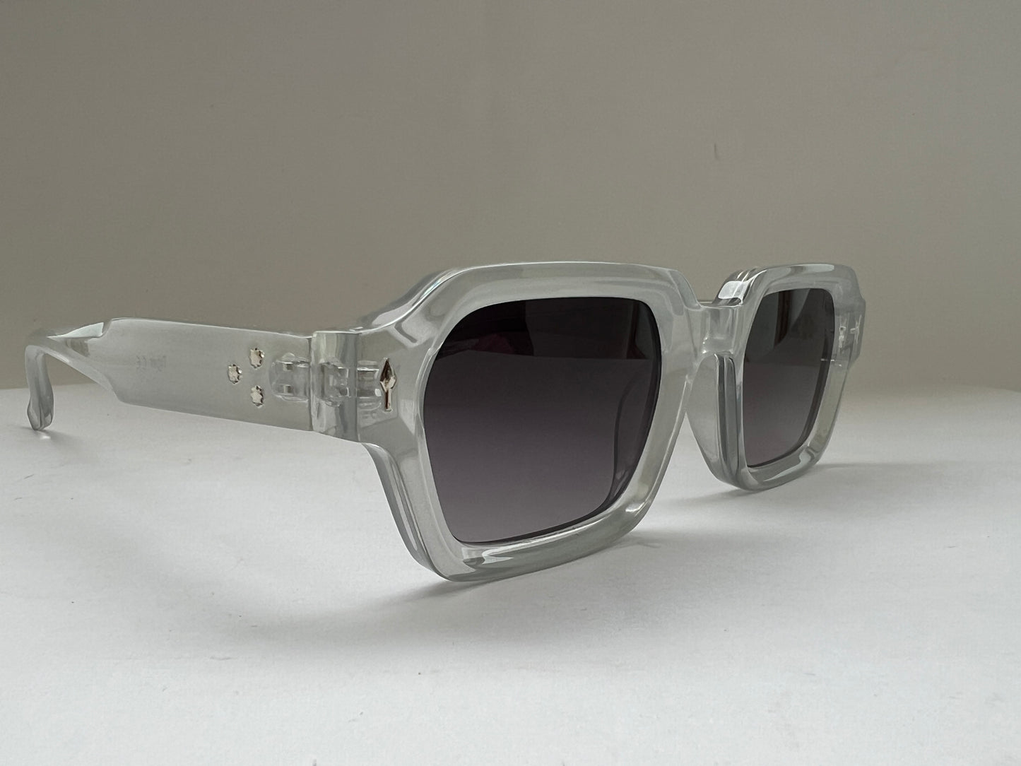 GREY MIST TRANSLUCENT SHADES