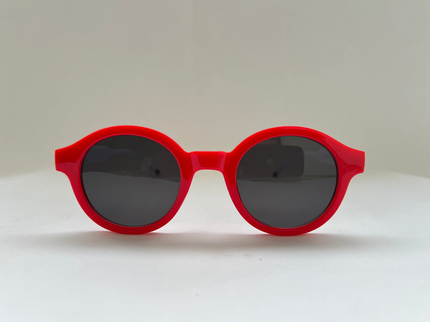 RED N WHITE POP COOL SHADES