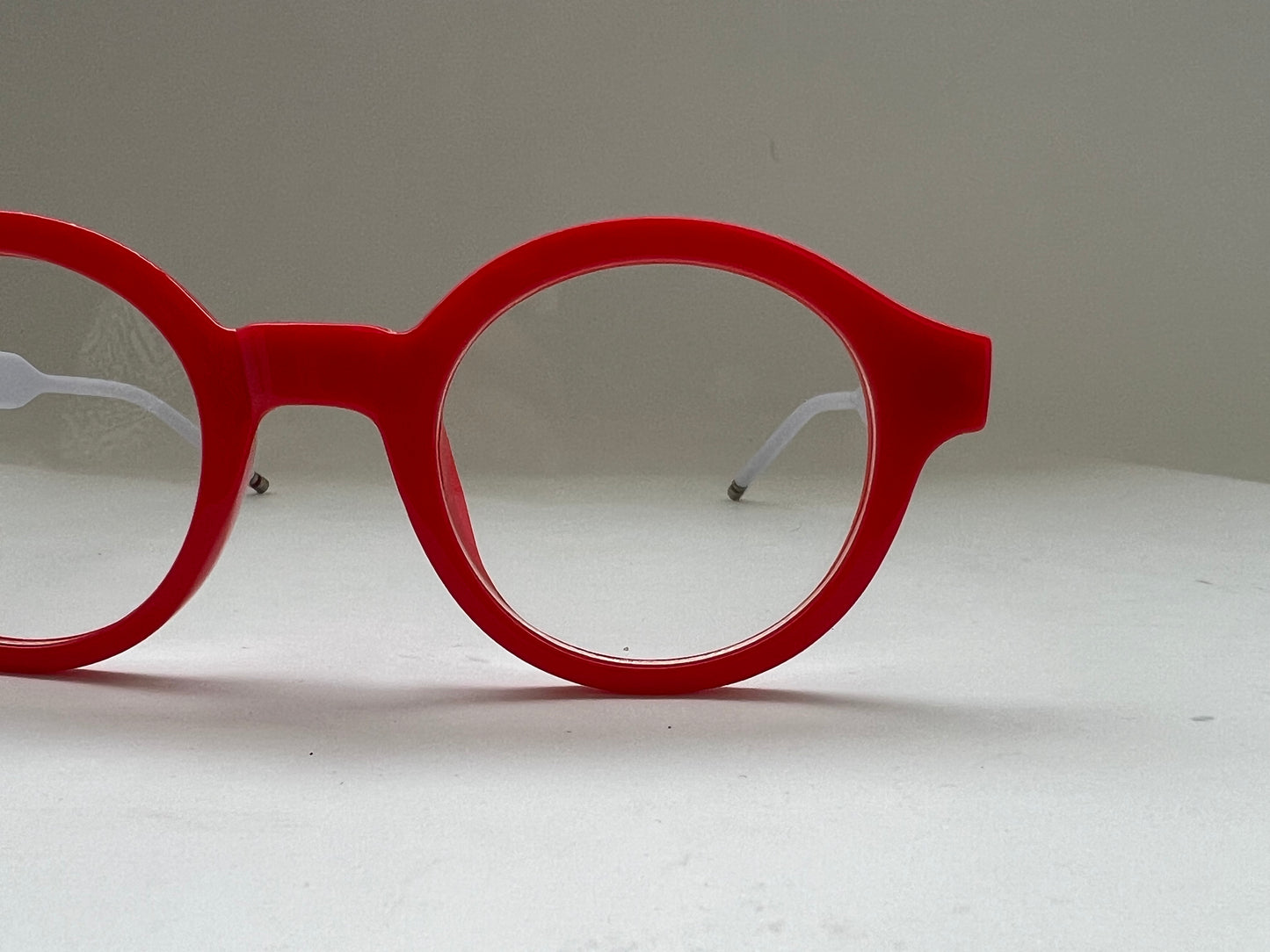RED N WHITE CLEAR POP FRAMES