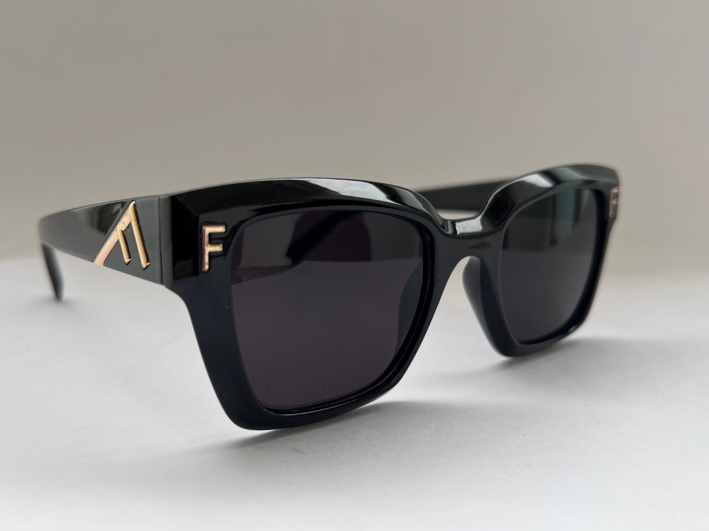 BLACK CAT CLASSIC VINTAGE SHADES