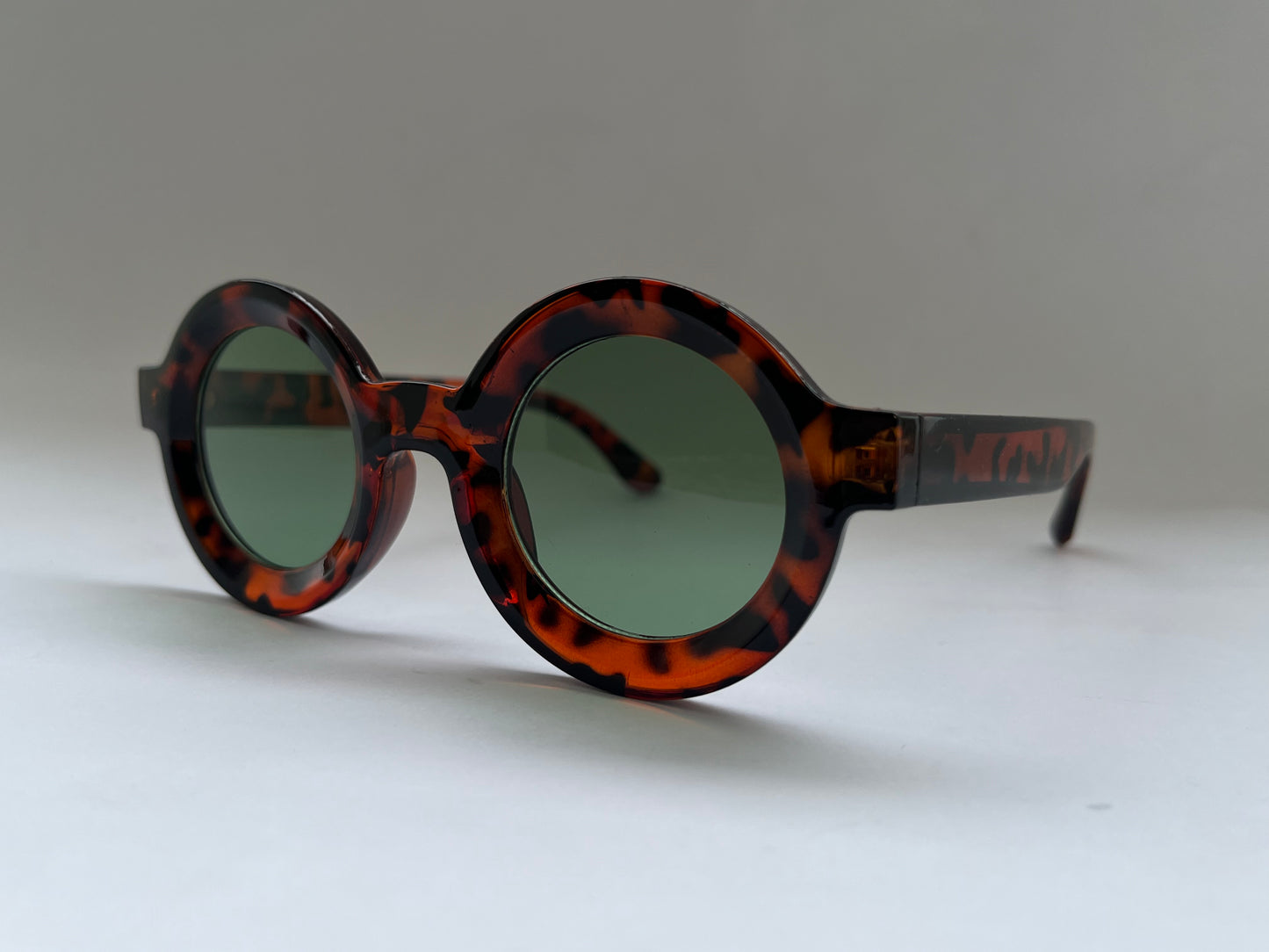 ROUND LEAPORD PRINT GREEN FRAME SUNGLASSES