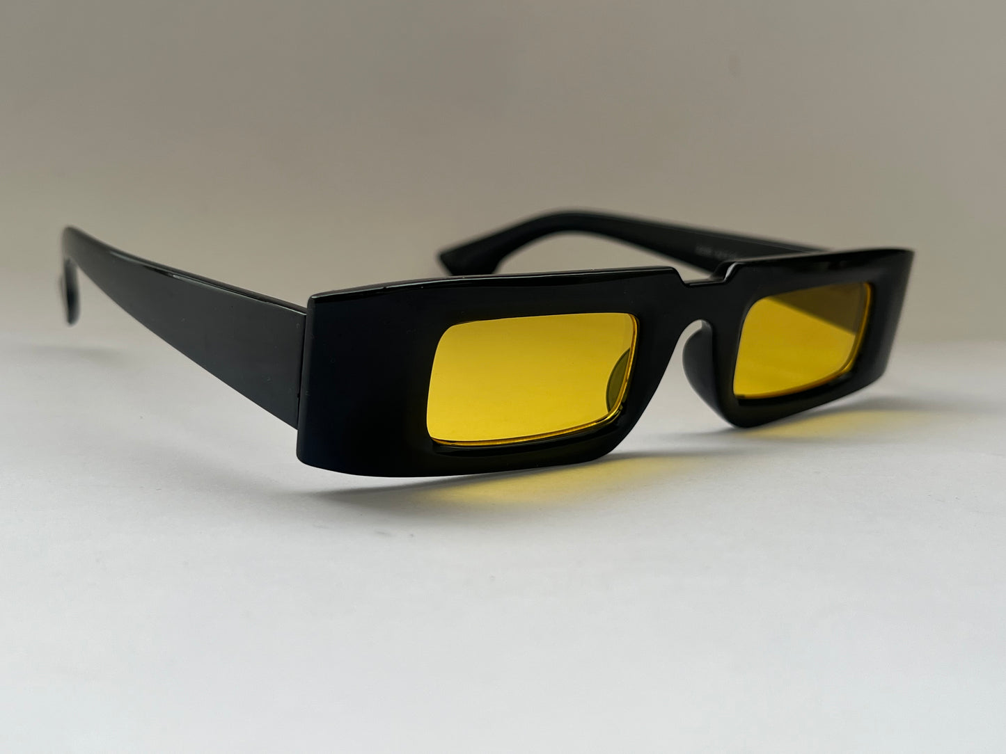 BLACK SPECTRUM YELLOW TINTED SHADES