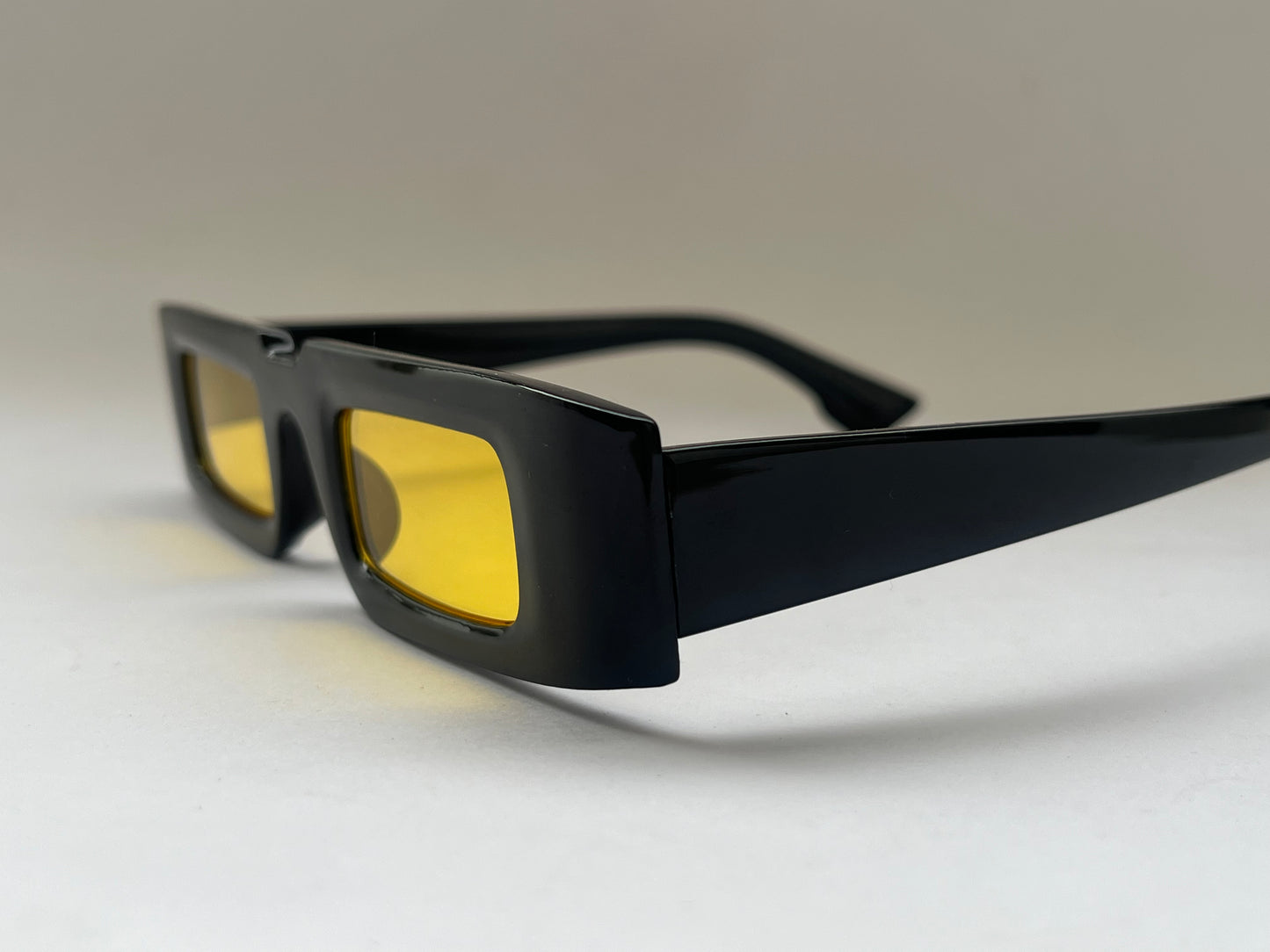 BLACK SPECTRUM YELLOW TINTED SHADES