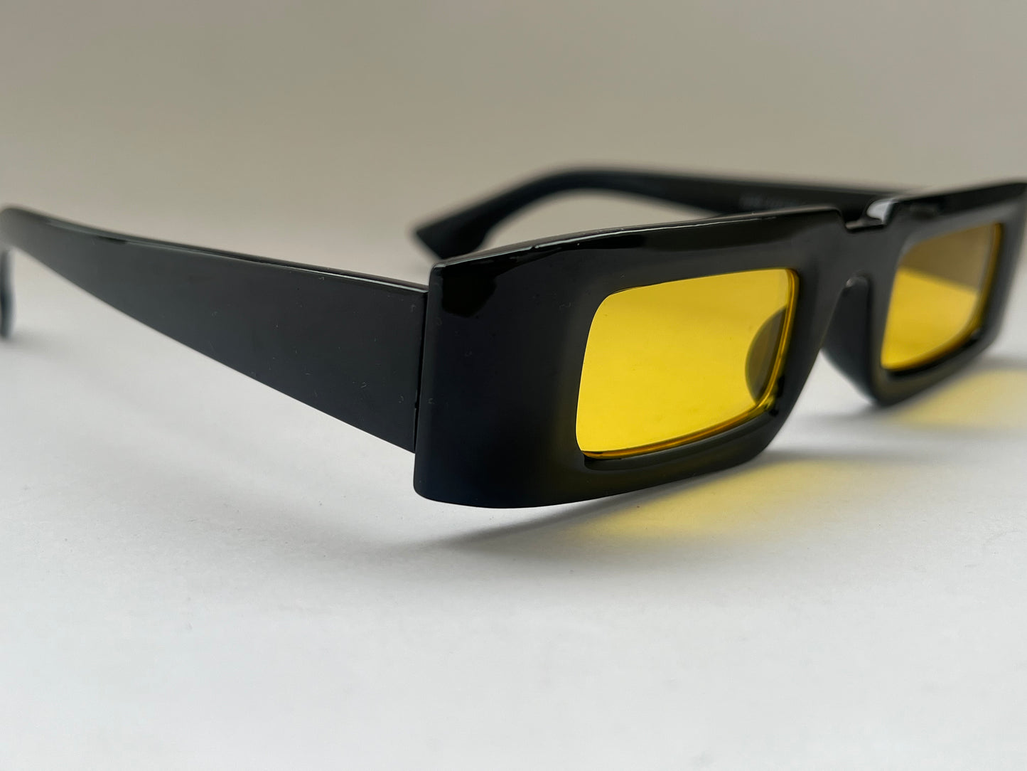 BLACK SPECTRUM YELLOW TINTED SHADES