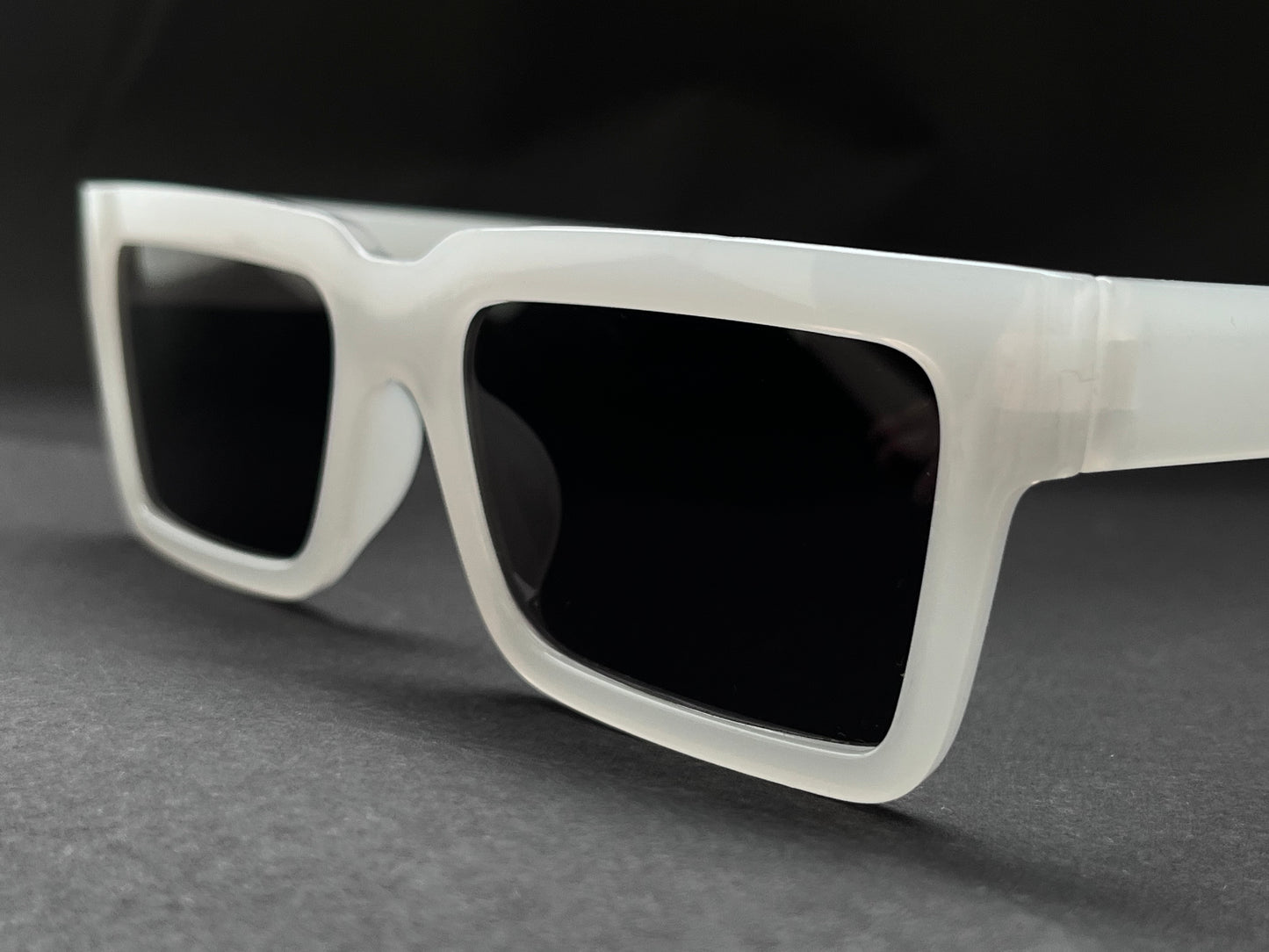 CLOUD WHITE STRAIGHT RECTANGLE SHADES