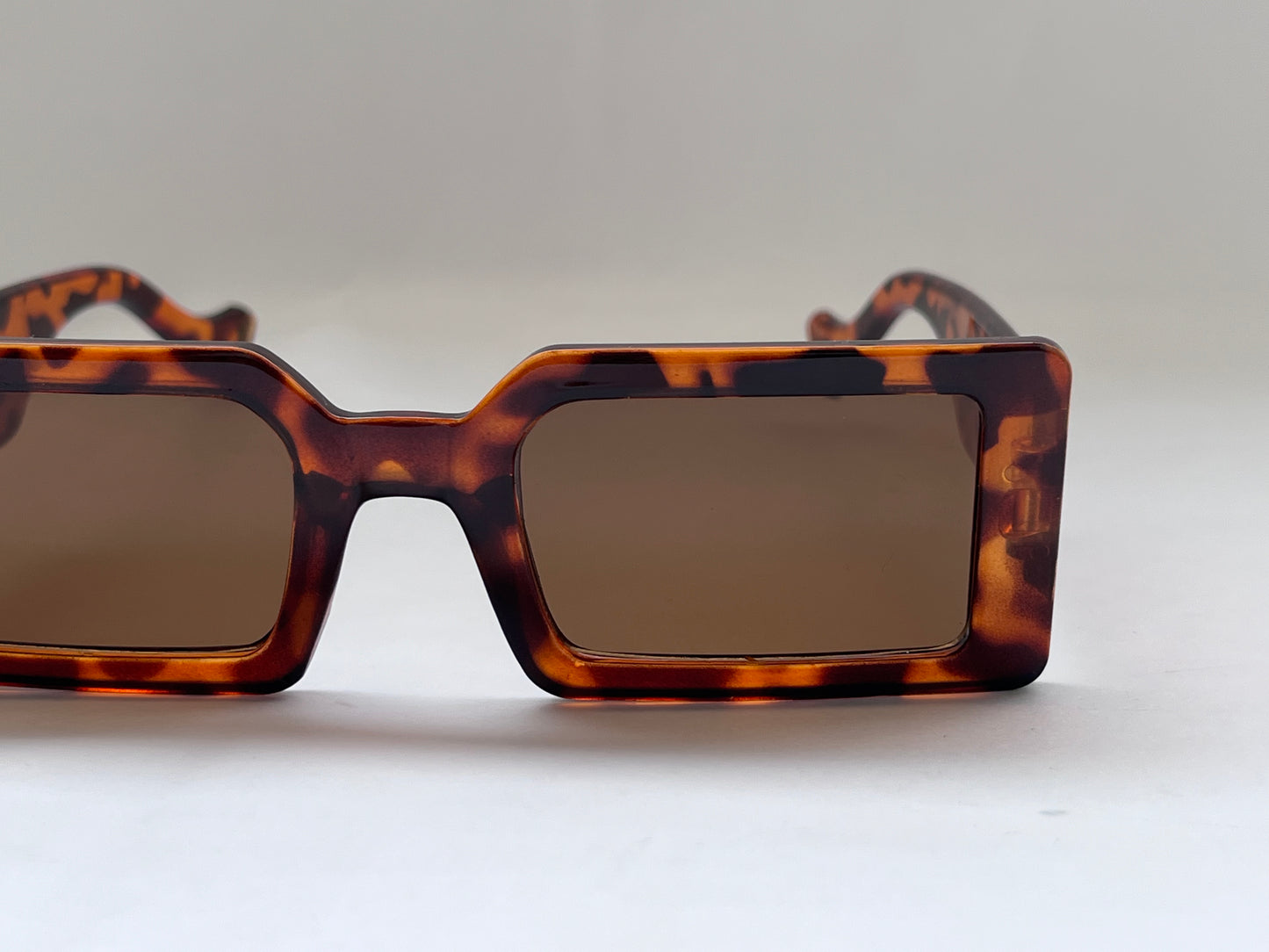 ELONGATED RECTANGULAR LEAPORD SHADES