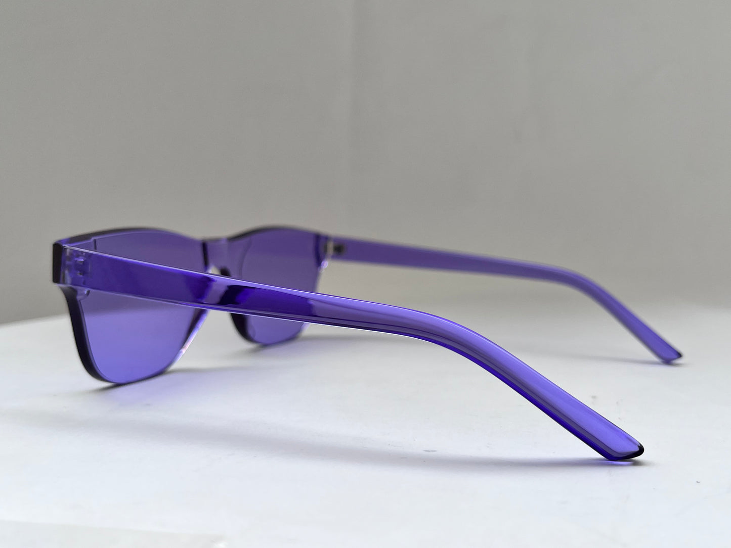 FRAMELESS PURPLE GLASS SHADES