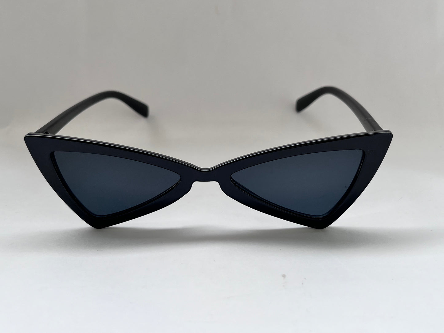 BLACK CAT TRIANGULAR SHARP SHADES