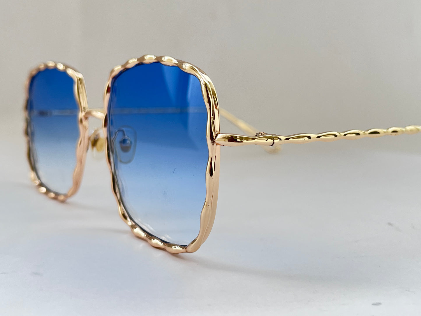 GOLDEN TWIST BLUE GRADIENT LUXE SHADES