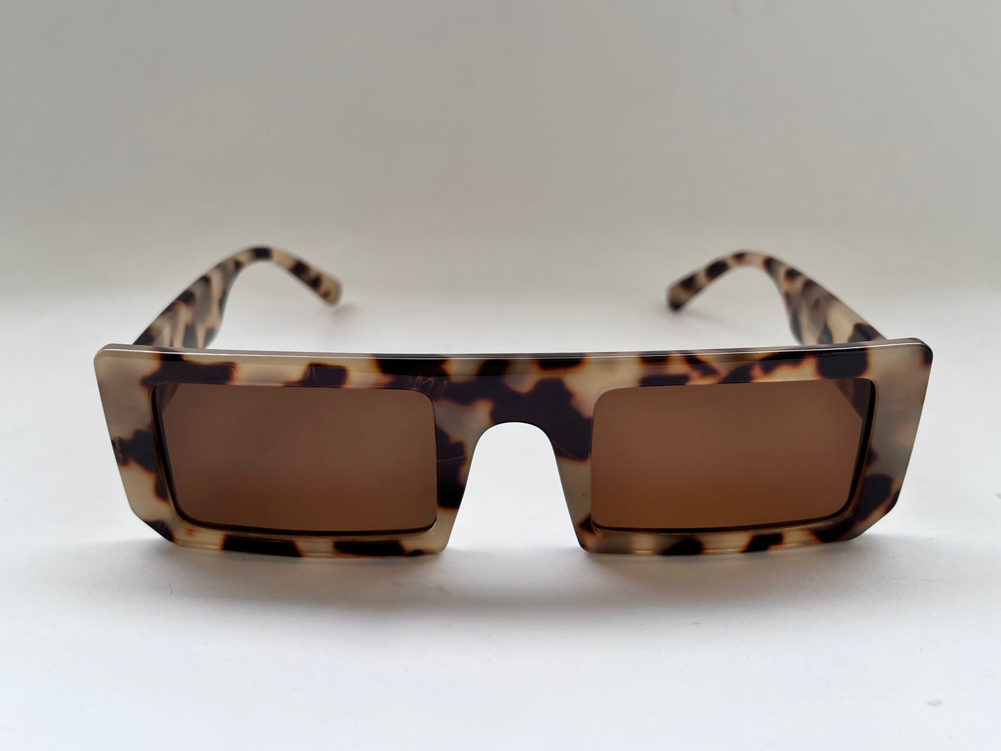SAFARI RECTANGULAR STRAIGHT SHADES