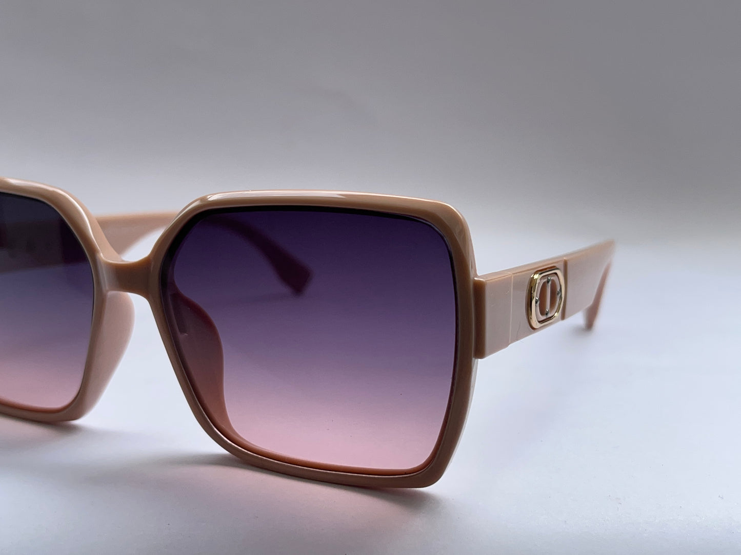 RETRO PEACH SHADES