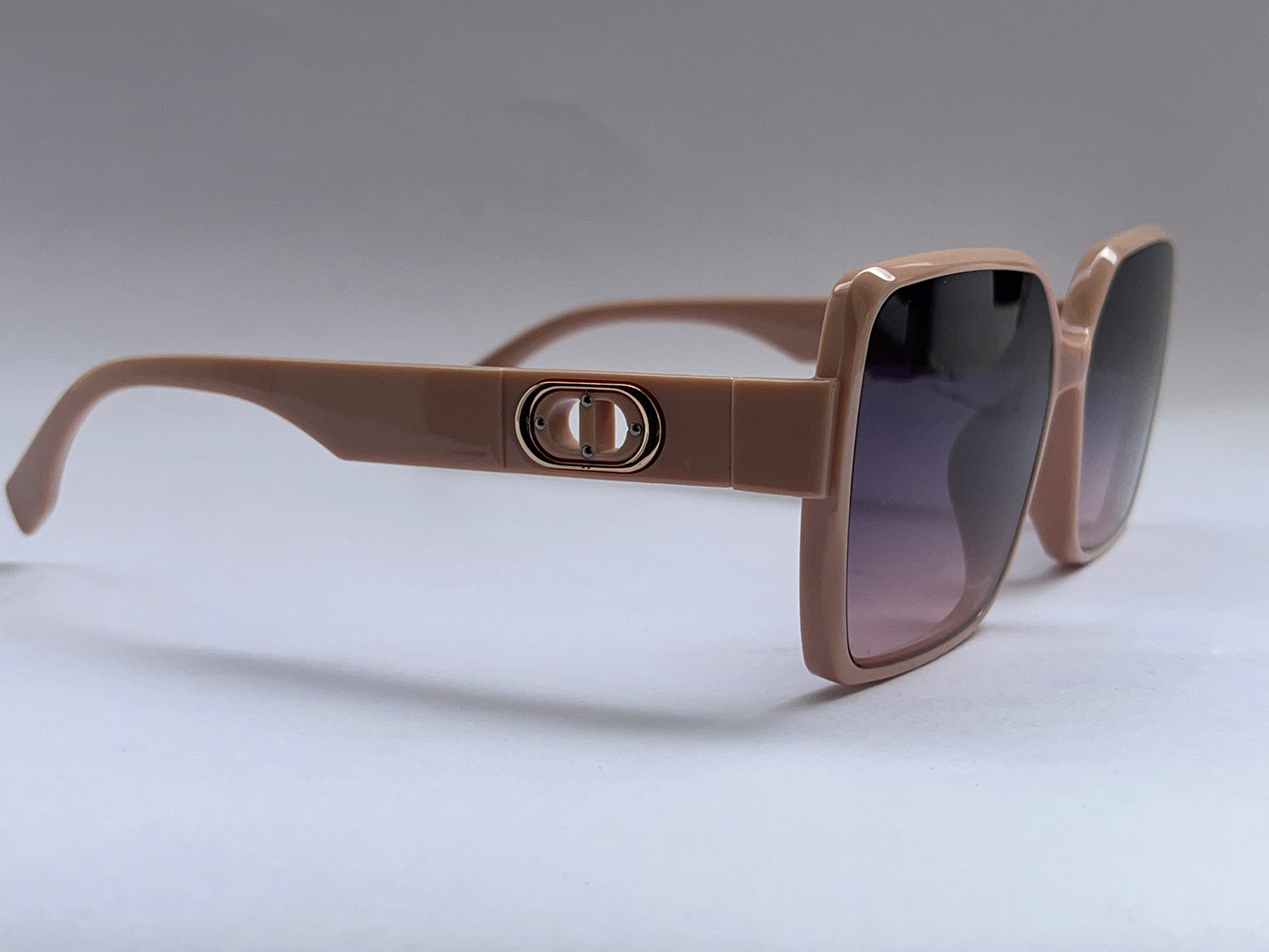 RETRO PEACH SHADES