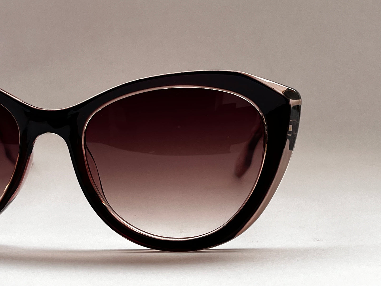 GRADIENT BLOOM CAT-EYE SHADES