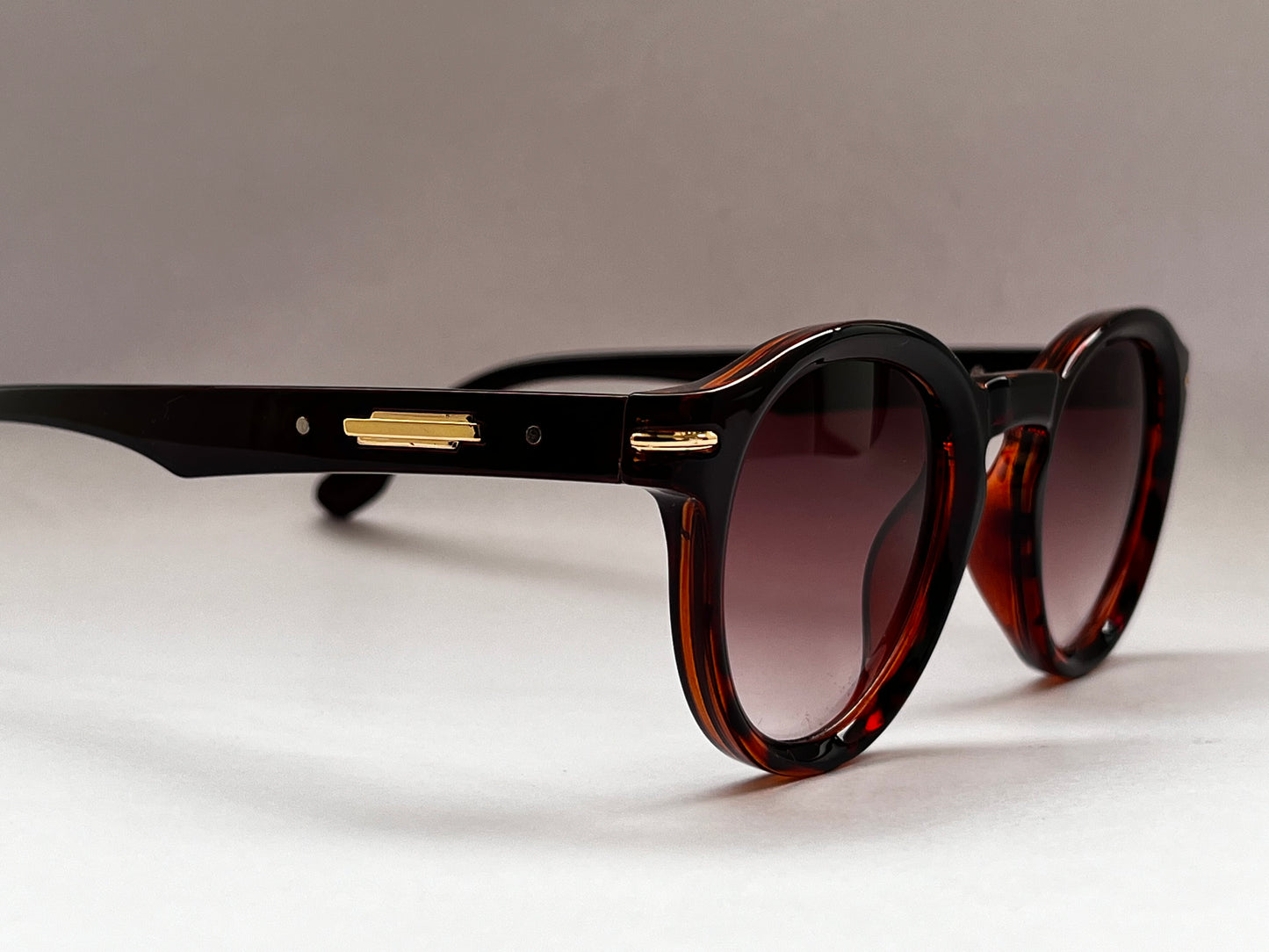 WILD FADE ROUND BROWN SHADES