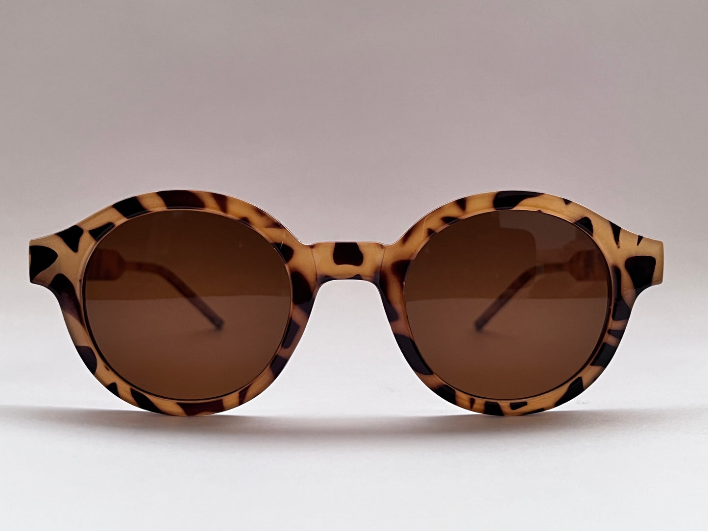 JUNGLE VIBE LEOPARD ROUND SHADES