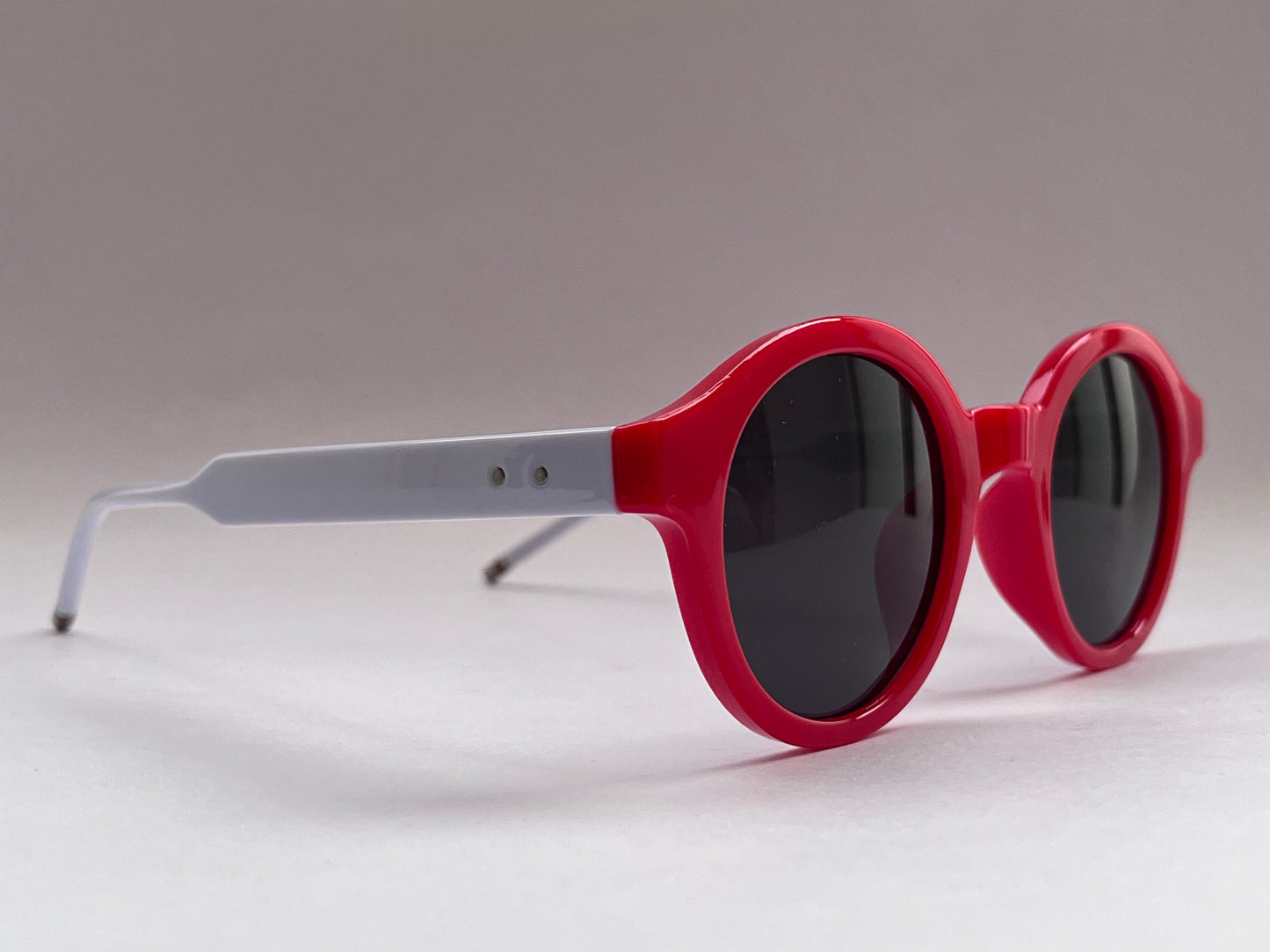 RED N WHITE POP COOL SHADES