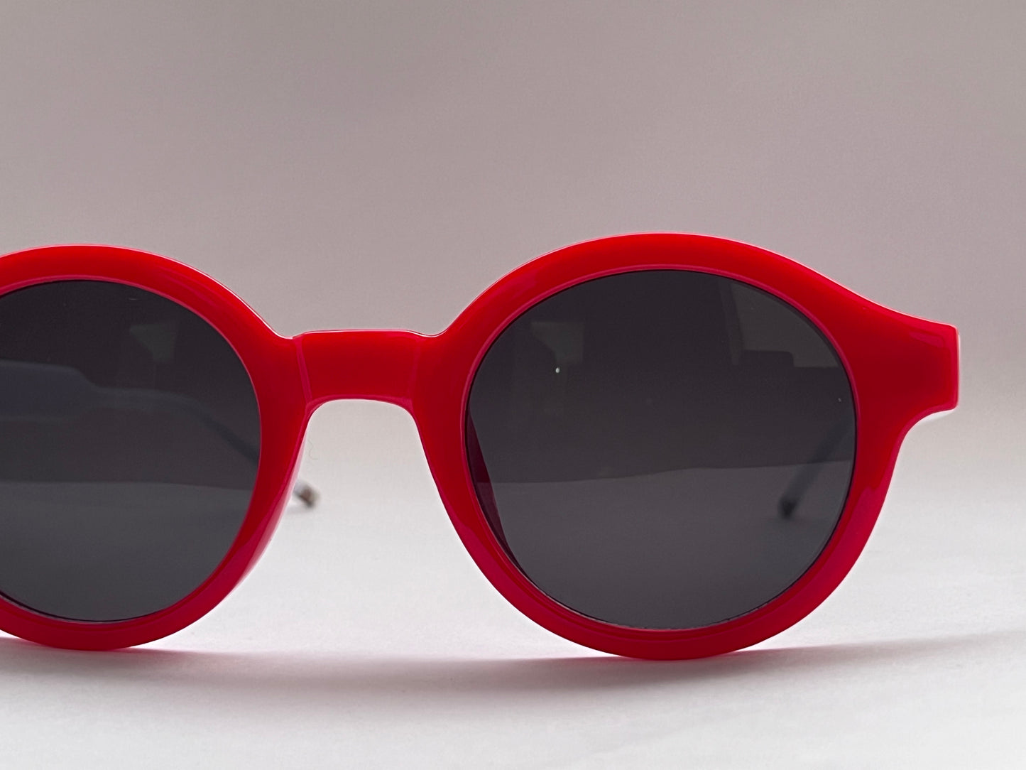 RED N WHITE POP COOL SHADES