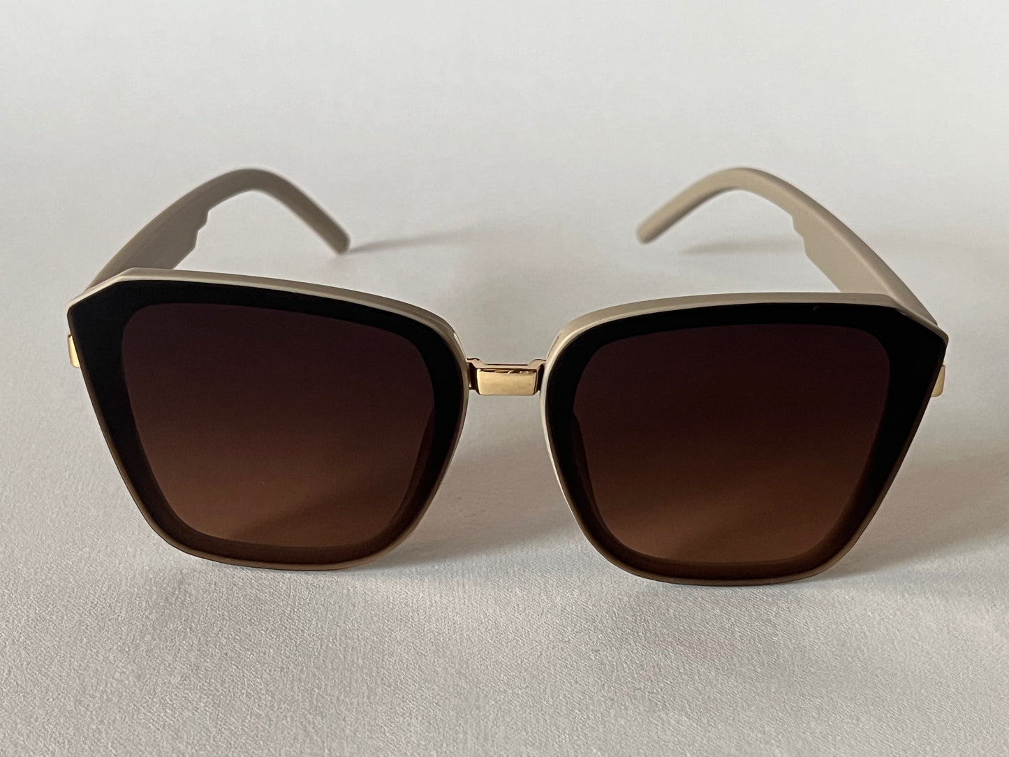 AUTUMN LUXE CAT-EYE SHADES