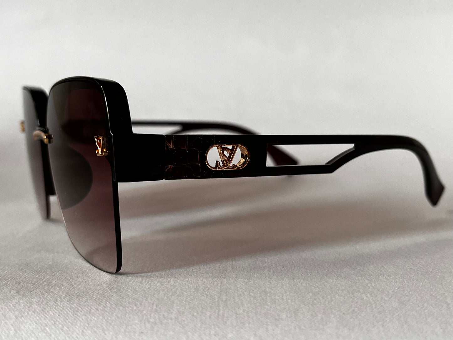 BERRY HORIZON SQUARE LUXE SHADES