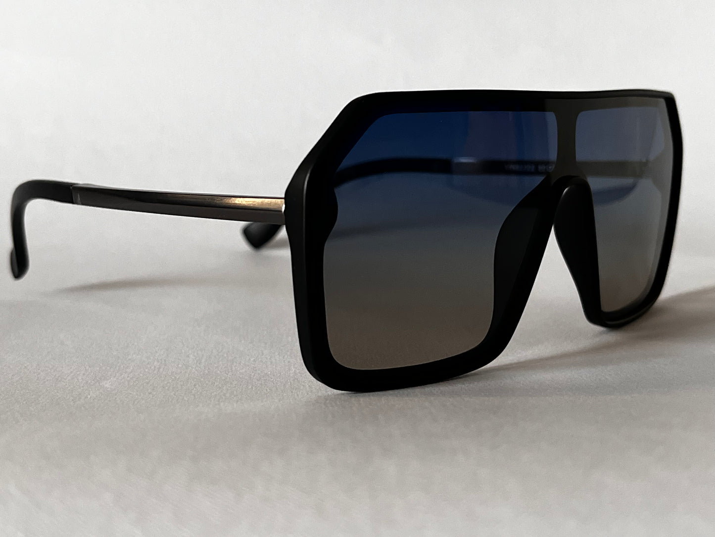 SKYLINE BOMBER SHADES