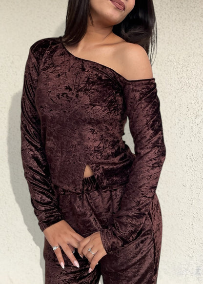 CRUSH l BROWN OFF-SHOULDER VELVET CO-ORD