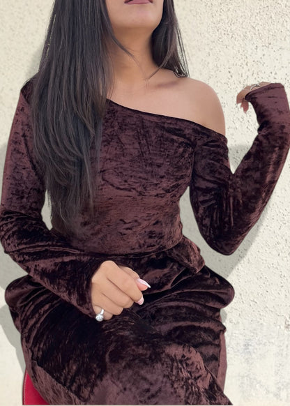 CRUSH l BROWN OFF-SHOULDER VELVET CO-ORD
