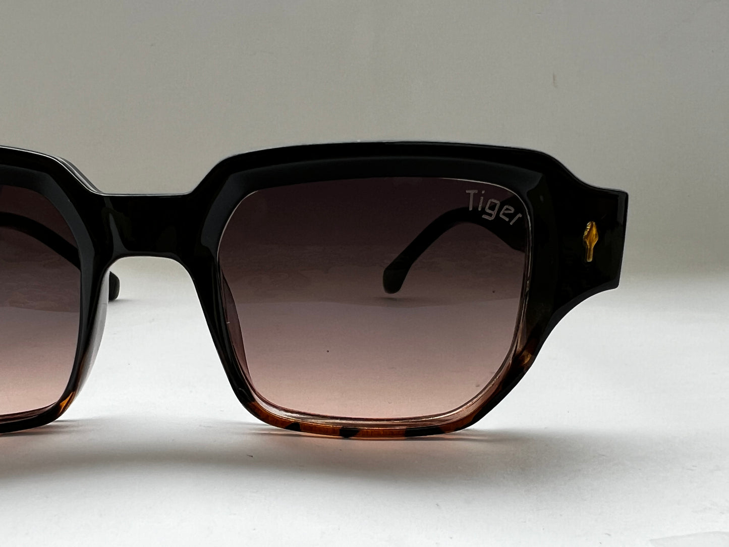ONYX GRADIENT TORTOISE SHELL LUXE SHADES