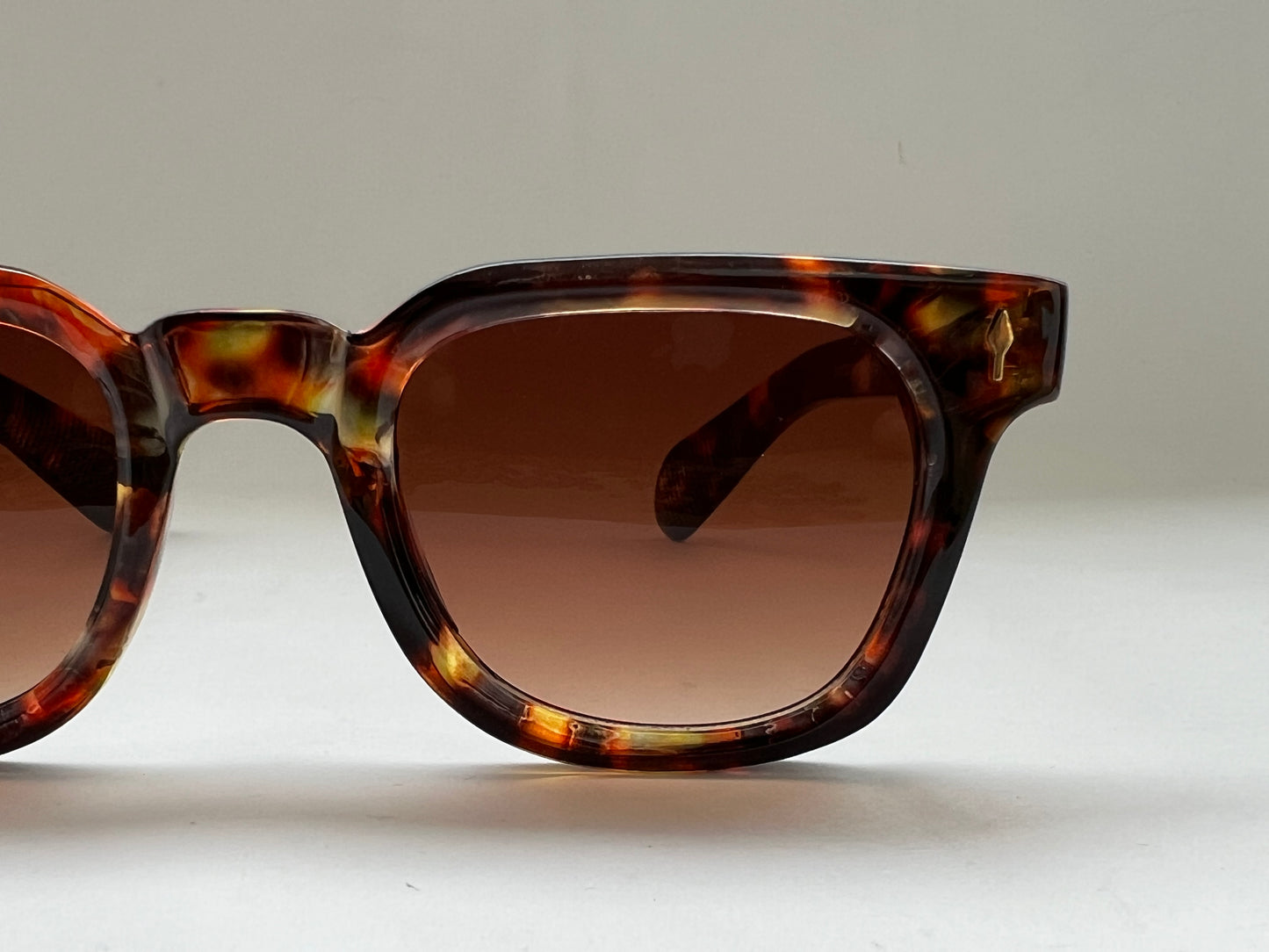 TIMELESS TORTOISE SHELL ROUND-SQUARE SHADES