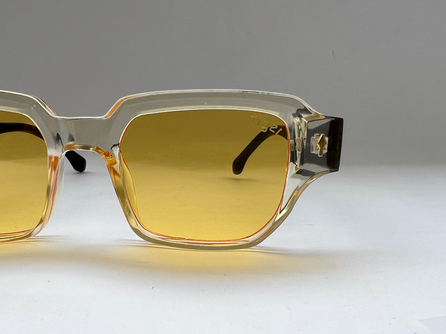 SUMMER SUN YELLOW TINTED SHADES