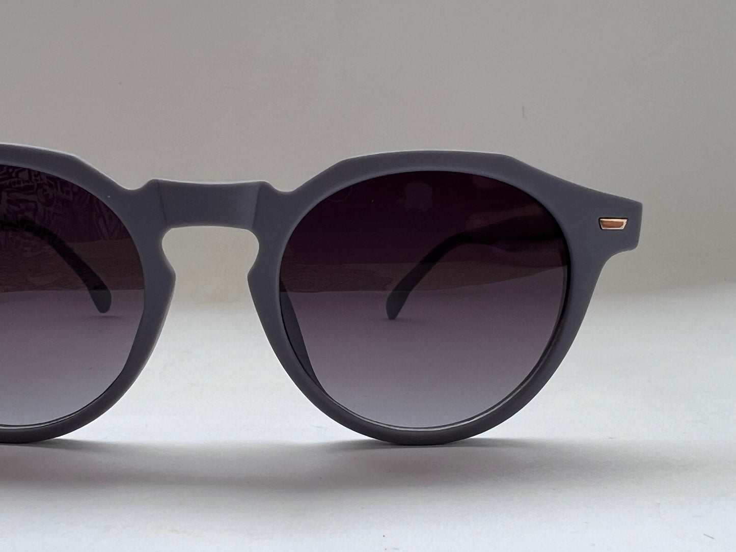 SLATE GREY ROUND MATTE SHADES