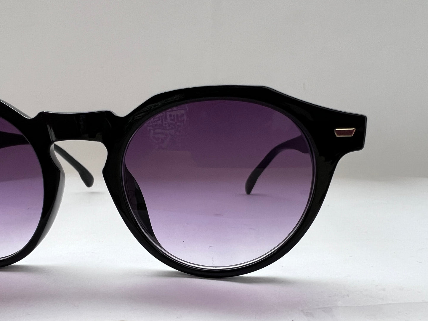 DARK ORBIT ROUND SUNGLASSES