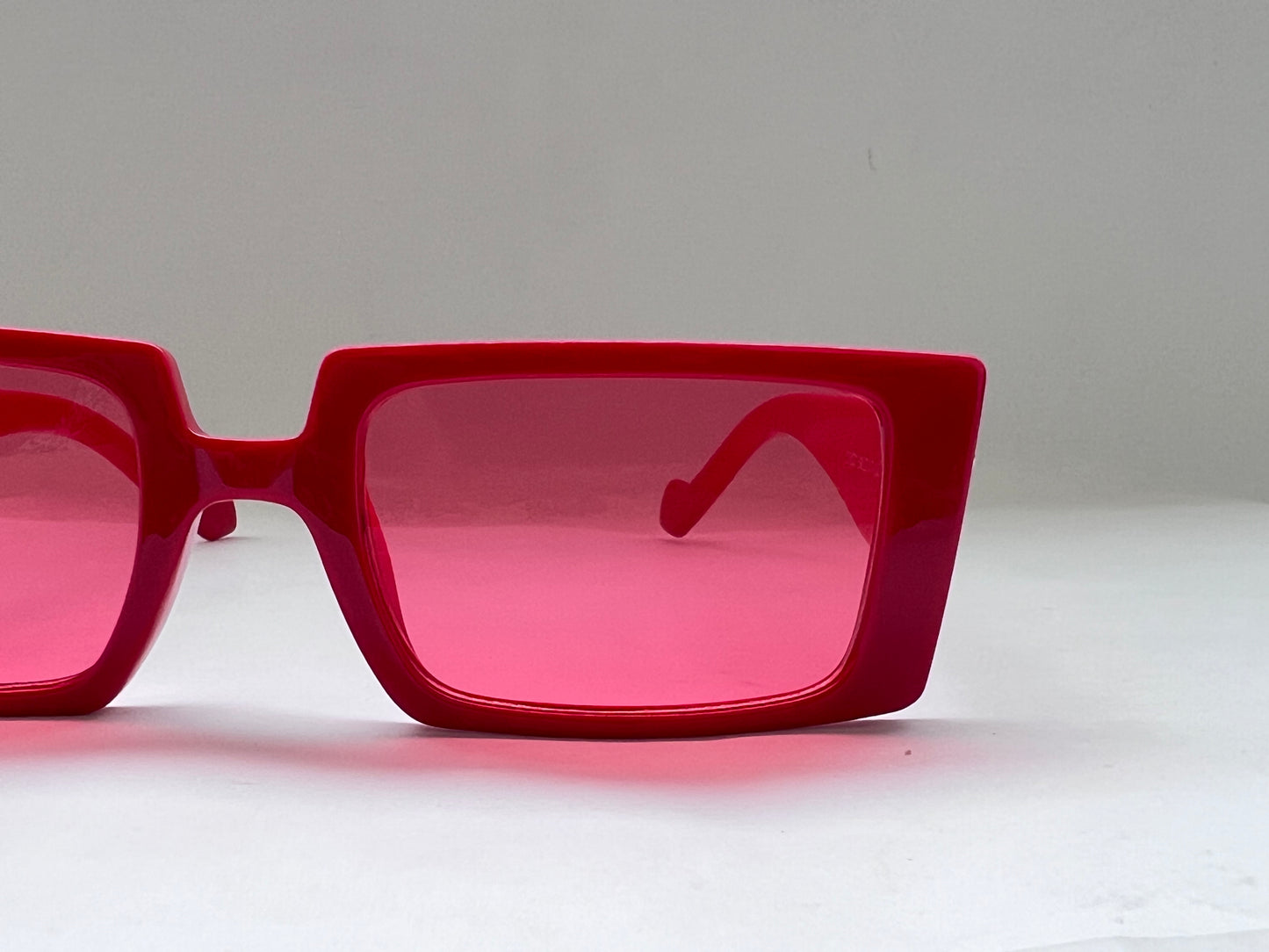 CRIMSON LUXE SHADES