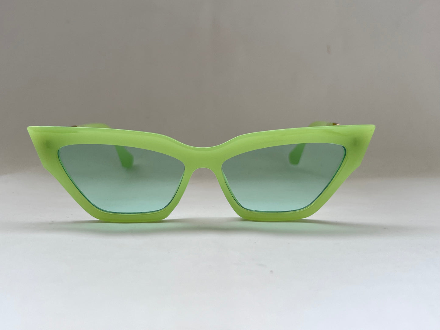 GRASSHOPPER FT.GOLD CHAIN GREEN SHADES