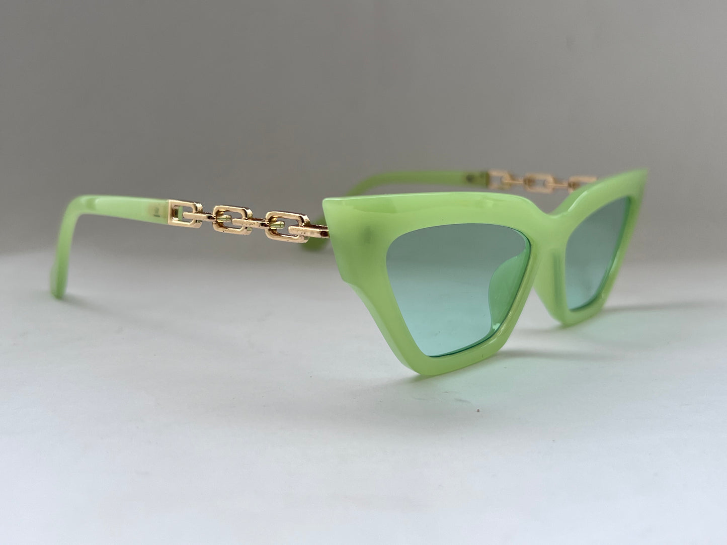 GRASSHOPPER FT.GOLD CHAIN GREEN SHADES