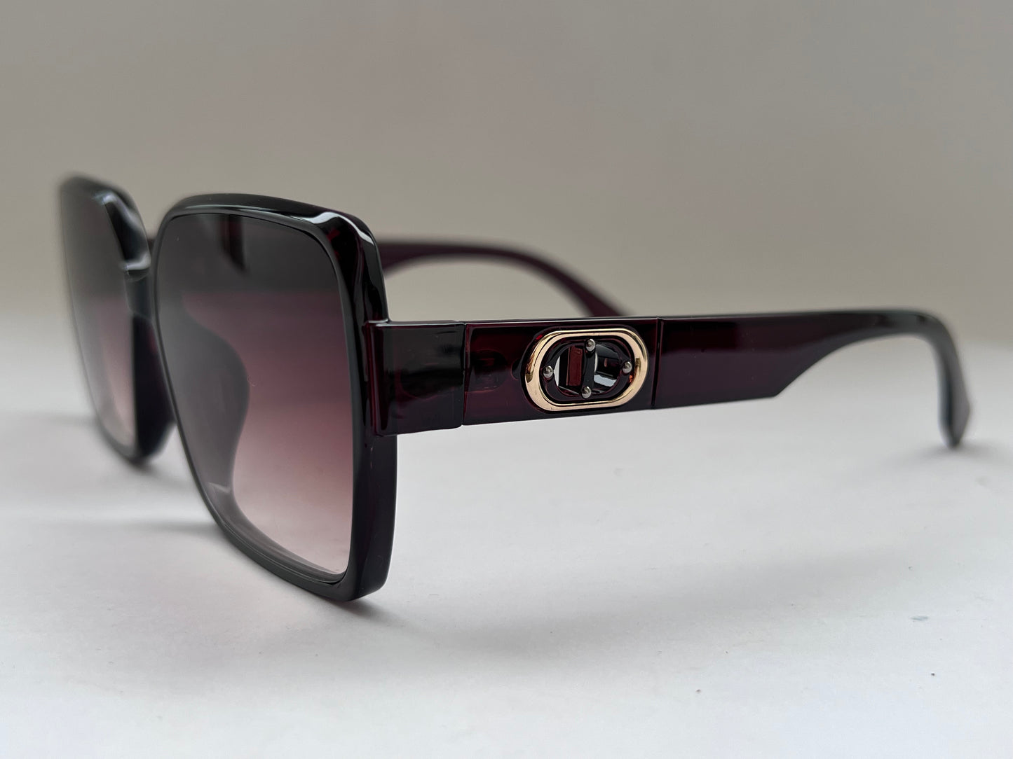 BERRY EDGE SQUARE LUXE SHADES