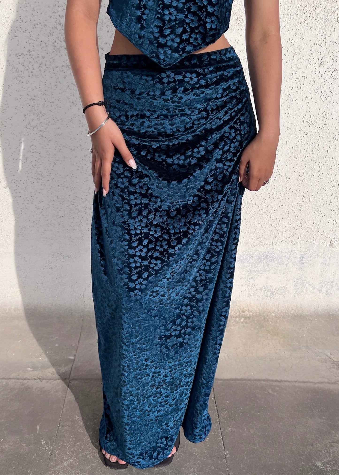 DARK BERRY l FLORAL VELVET SKIRT SET