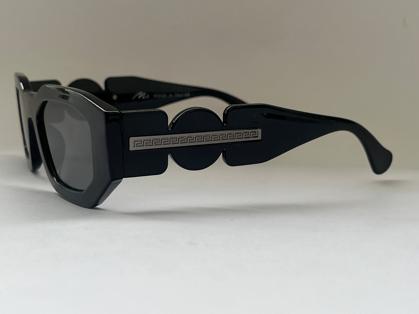 NOIR EDGE LUXE BLACK SHADES