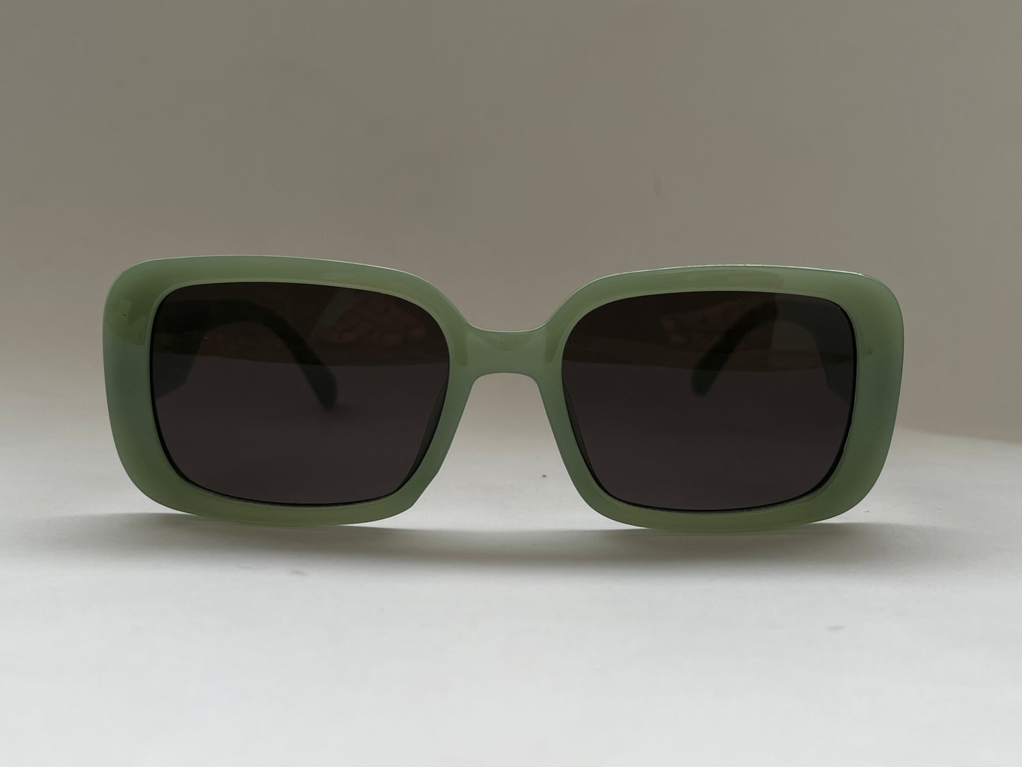 OLIVE DRIP SQUARE FROSTED SHADES