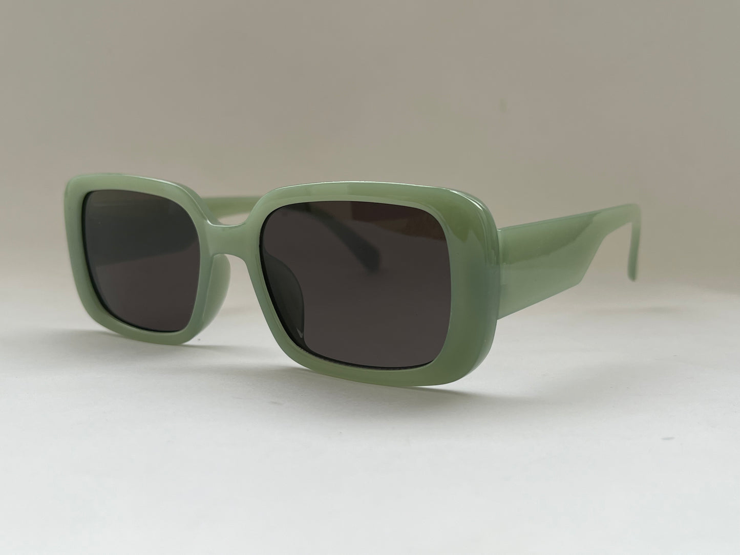 OLIVE DRIP SQUARE FROSTED SHADES