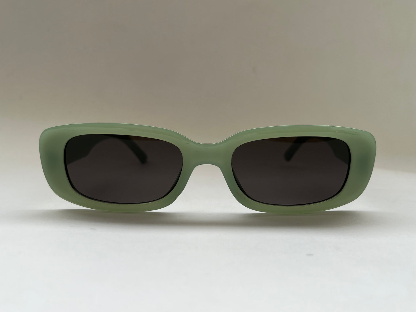 OLIVE HAZE WIDE FROSTED SHADES
