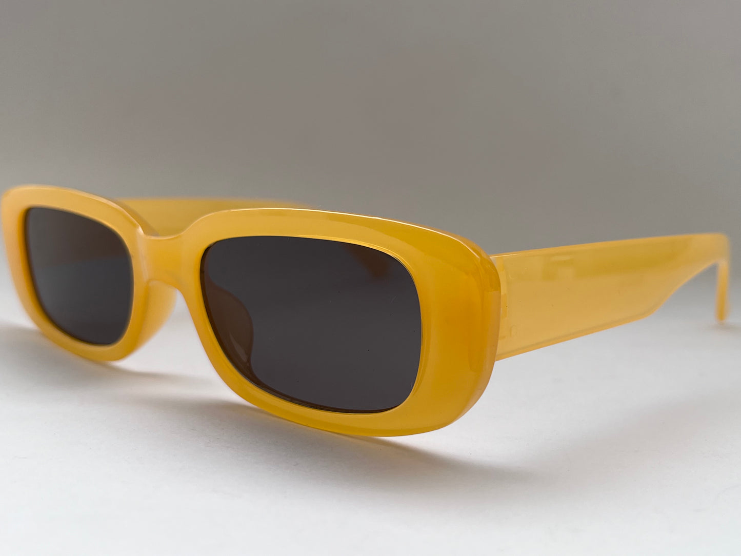 MELLOW YELLOW FROSTED WIDE SHADES