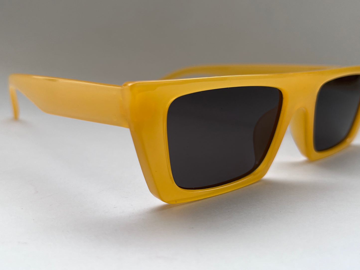LIMBO YELLOW FROSTED STRAIGHT SUNGLASSES