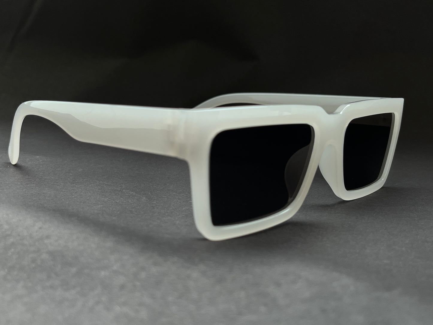 CLOUD WHITE STRAIGHT RECTANGLE SHADES